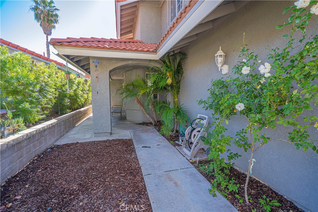 28076 Wildwind Road Canyon Country, CA 91351 - Photo 2 of 48