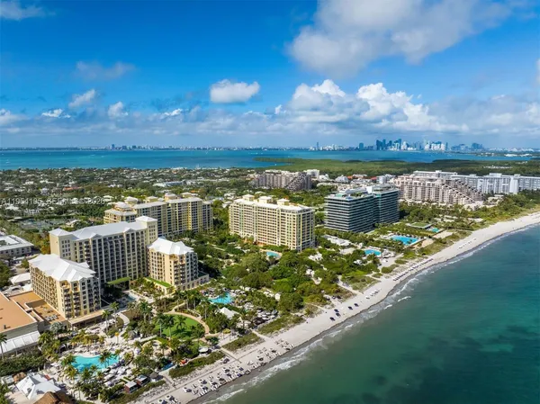 $18,900,000 | 445 Grand Bay Drive, Unit PH1A, Key Biscayne, FL 33149