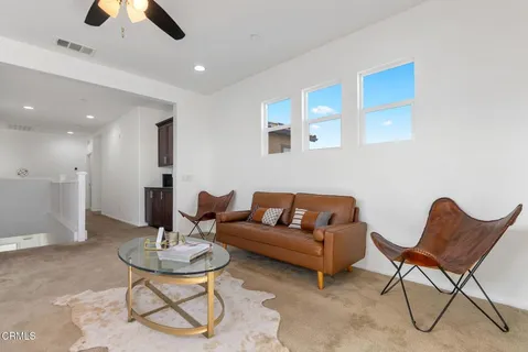 $1,035,000 | 28649 Stonegate Court, Valencia, CA 91354