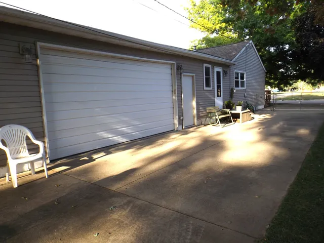 $115,500 | 2012 13th Avenue, Rock Falls, IL 61071