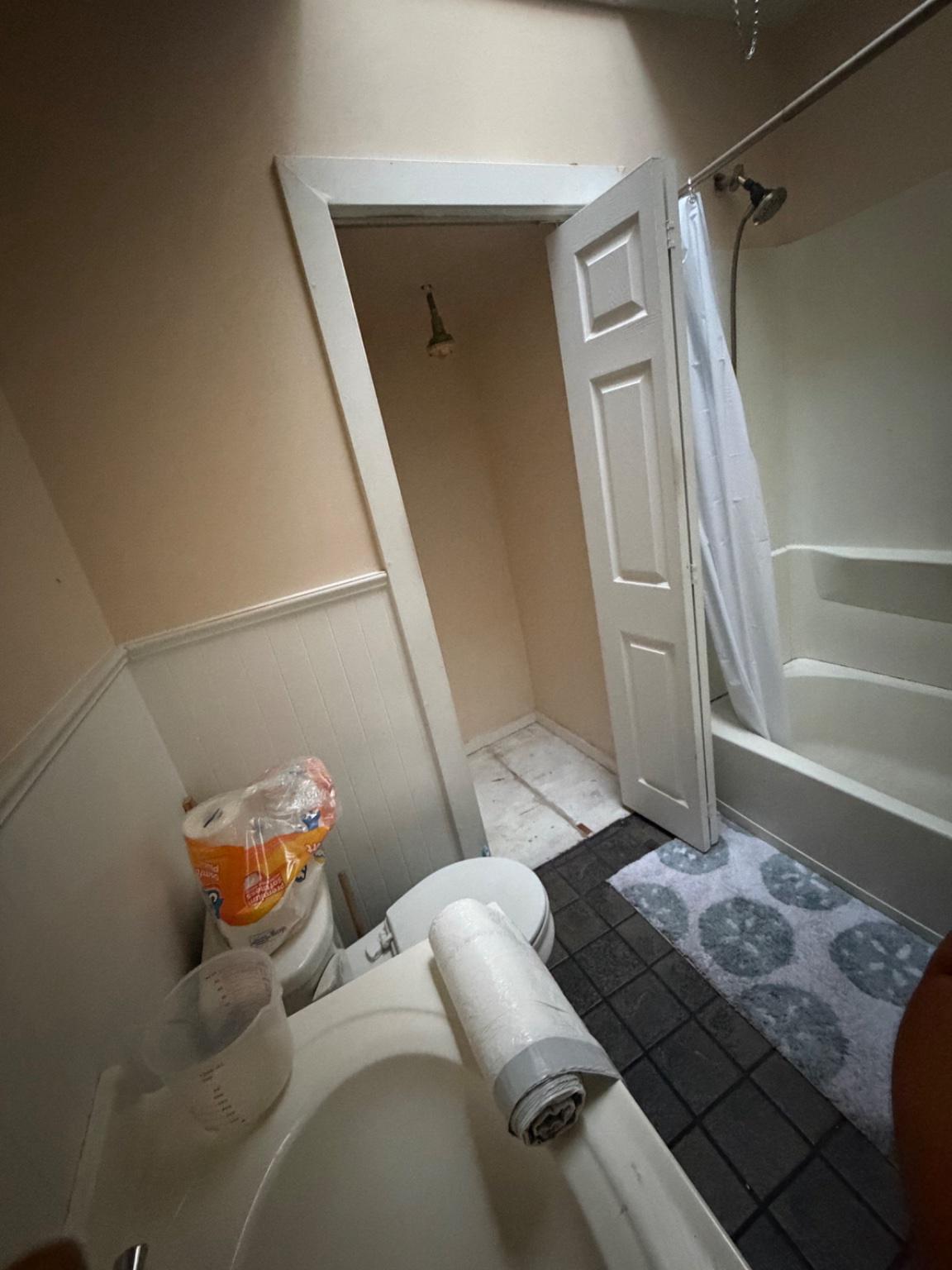 310 Bayard Road Upper Darby, PA 19082 - Photo 7 of 8 Bathroom