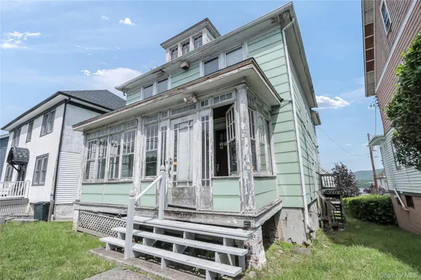 $340,000 | 6 Forsythe Place, Newburgh, NY 12550