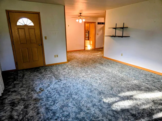 $305,000 | N5583 County Road West, Princeton, WI 54968