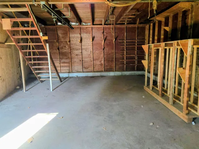 $305,000 | N5583 County Road West, Princeton, WI 54968