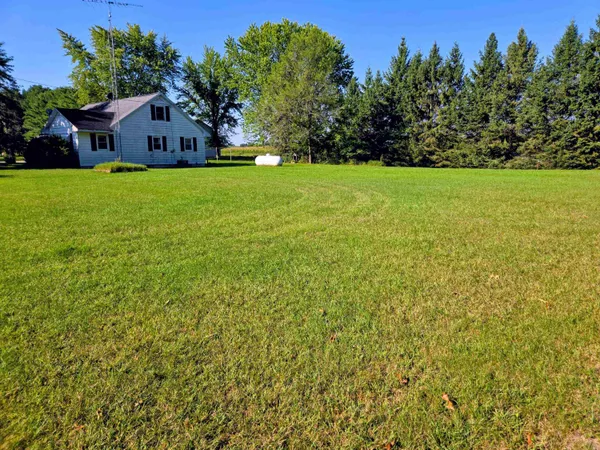 $297,500 | N5583 County Road West, Princeton, WI 54968