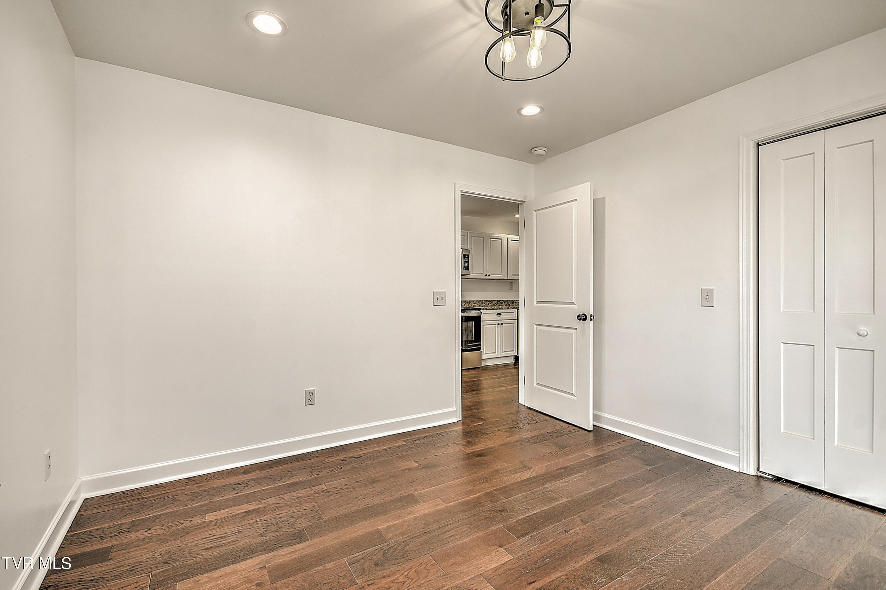 143 Daniel Lane Elizabethton, TN 37643 - Photo 16 of 38 143 Daniels Ln MB-18