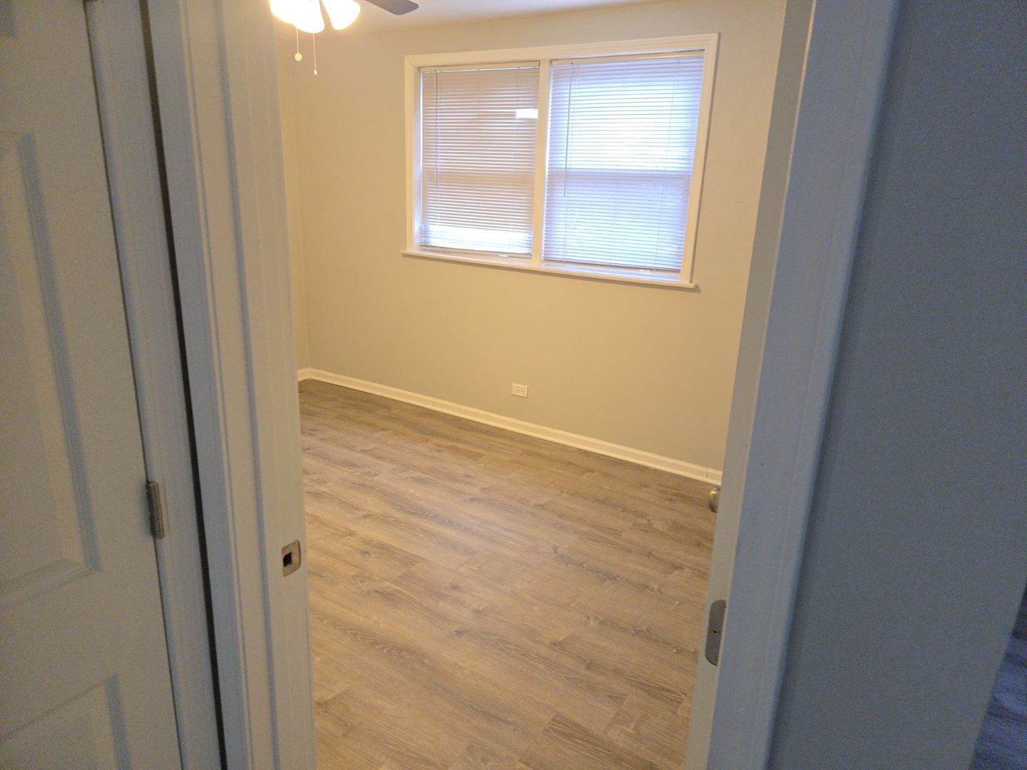 446 North Ardmore Avenue, Unit GB Villa Park, IL 60181 - Photo 6 of 9 a view of an empty room