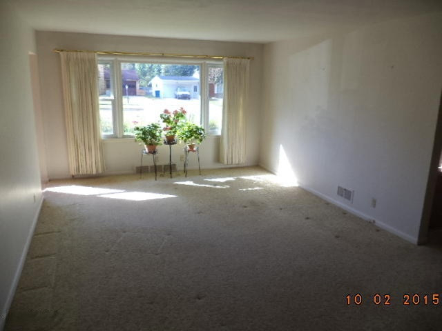 3018 Olney Road Kalamazoo, MI 49006 - Photo 4 of 15 Olney new pictures 002