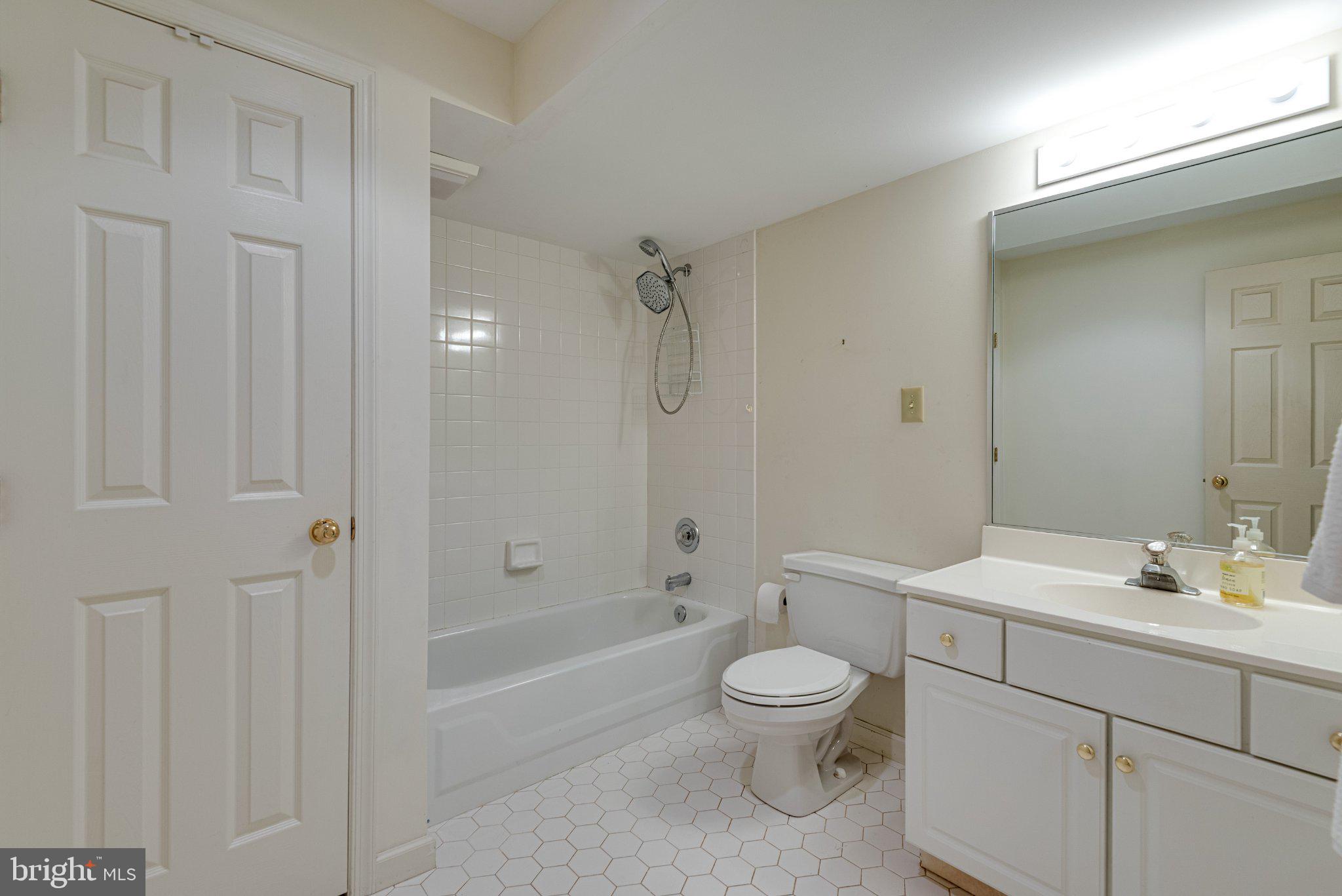 850 Springbank Lane Wayne, PA 19087 - Photo 33 of 39 Gallery Image 33