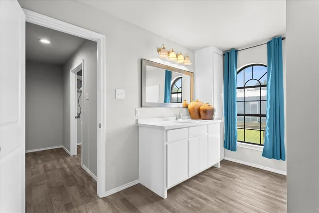 $195,000 | 327 Hiracheta Drive, New Home, TX 79381