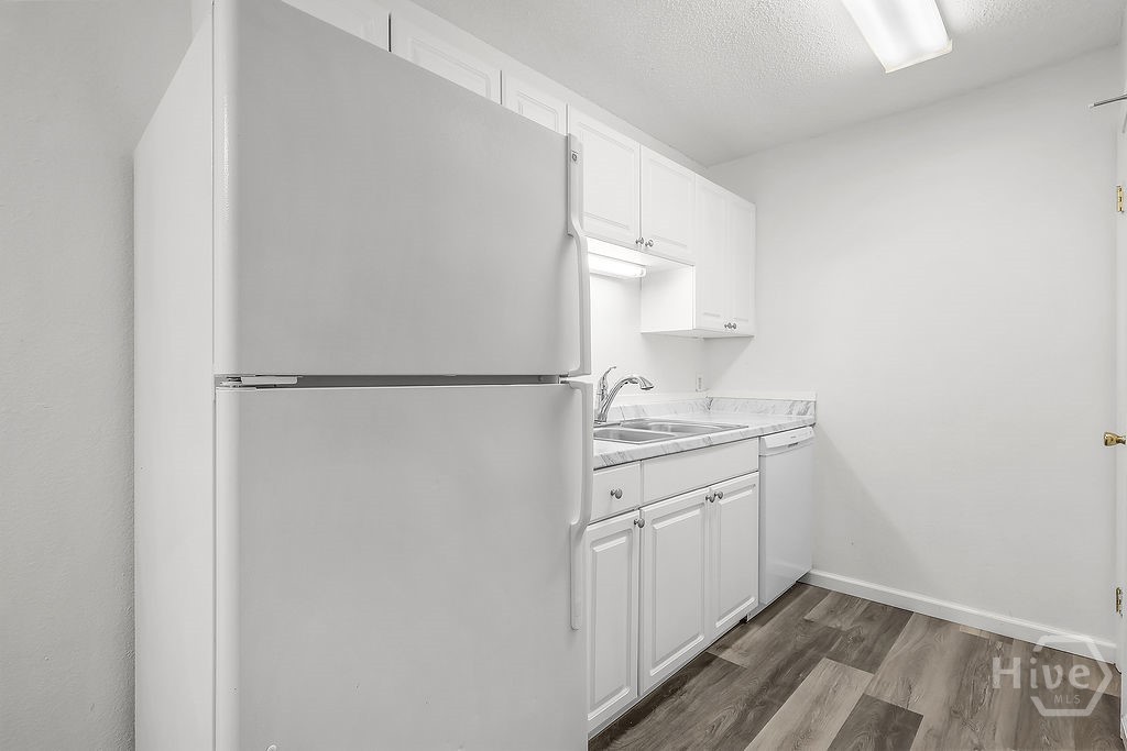 401 North Cromwell Road, Unit T1 Savannah, GA 31410 - Photo 19 of 36