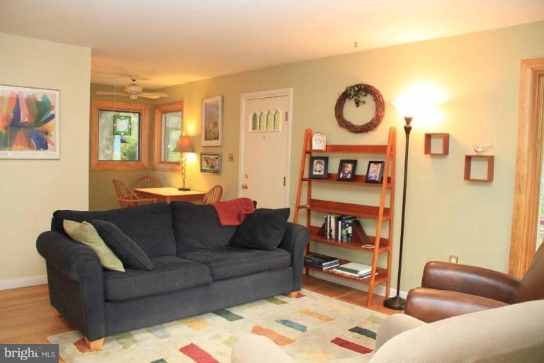 504 Moorefield Road Southwest Vienna, VA 22180 - Photo 6 of 18 Family Room #2