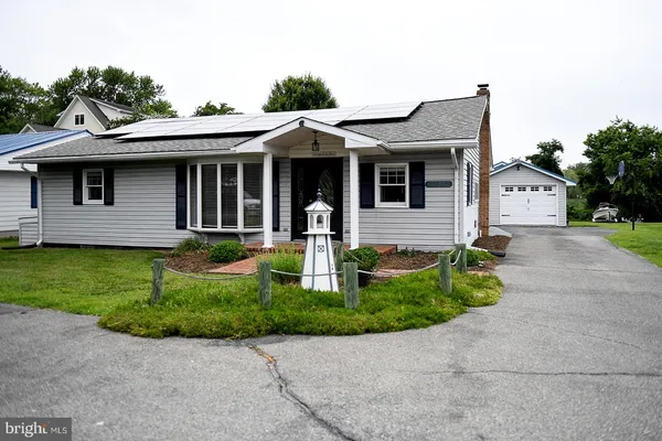 $577,000 | 37420 River Springs Road, Avenue, MD 20609