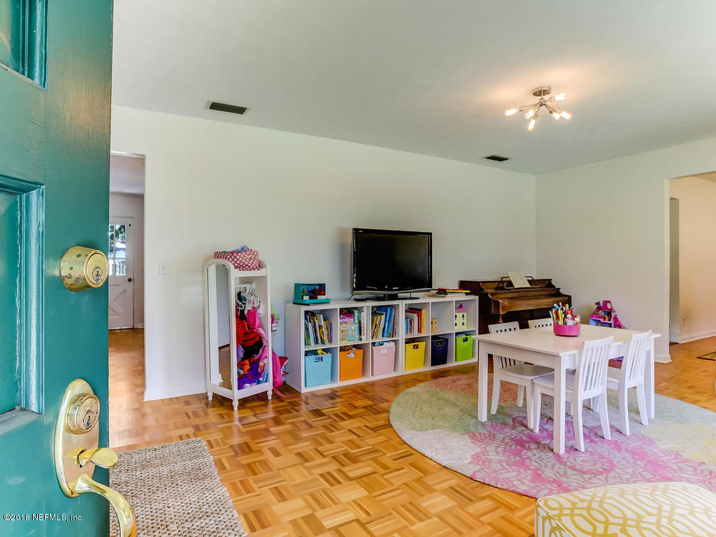 4605 Prince Edward Road Jacksonville, FL 32210 - Photo 21 of 46 4605 Prince Edward Rd-009-31-Front Entra