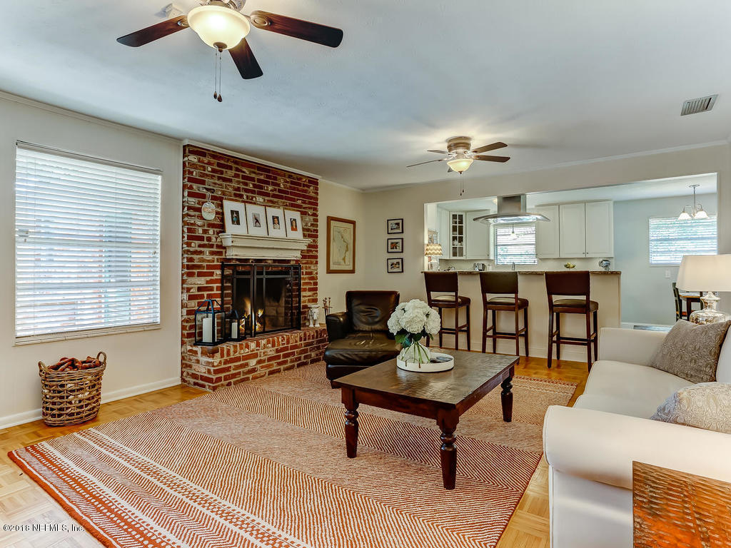 4605 Prince Edward Road Jacksonville, FL 32210 - Photo 9 of 46 4605 Prince Edward Rd-017-41-Family Room