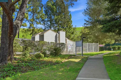 $735,000 | 460 Woodminster Drive, Moraga, CA 94556