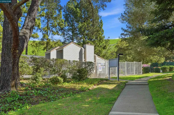 $735,000 | 460 Woodminster Drive, Moraga, CA 94556
