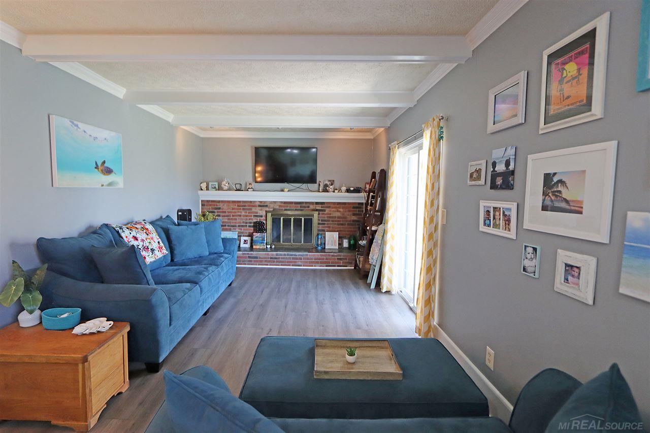 23325 Rochelle Street Macomb, MI 48042 - Photo 22 of 67 50011272-21.JPG