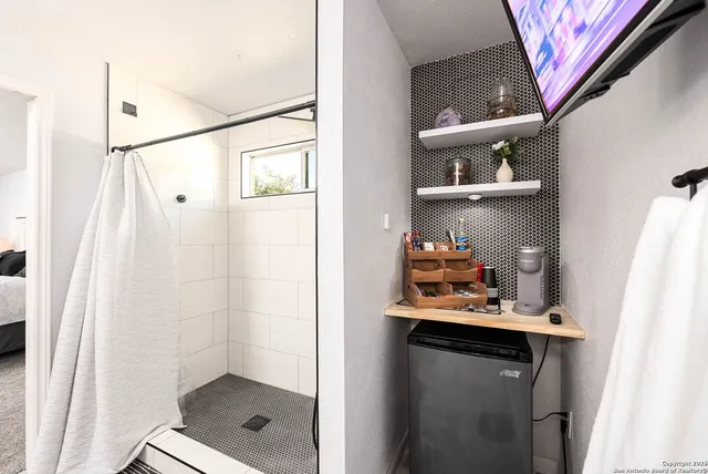 $2,195 | 8318 Braun Walk, San Antonio, TX 78250