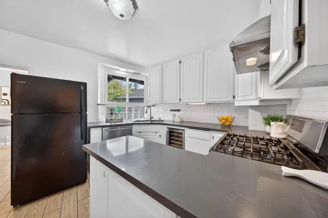 $1,999,000 | 808 Winchester Drive, Burlingame, CA 94010