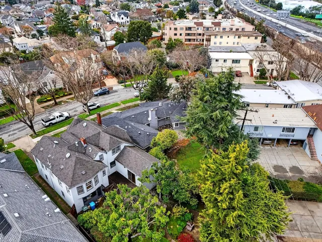 $1,999,000 | 808 Winchester Drive, Burlingame, CA 94010