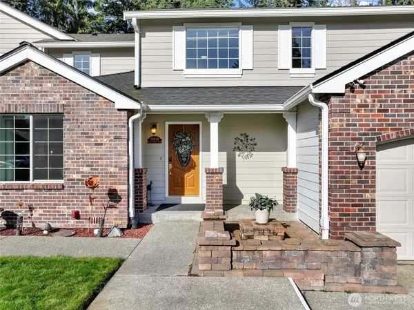 $975,000 | 10816 130th Avenue East, Puyallup, WA 98374