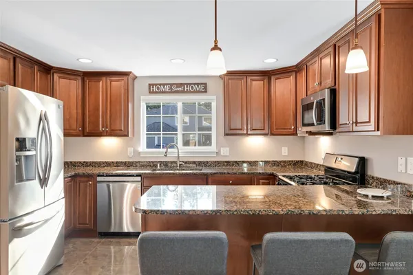 $975,000 | 10816 130th Avenue East, Puyallup, WA 98374