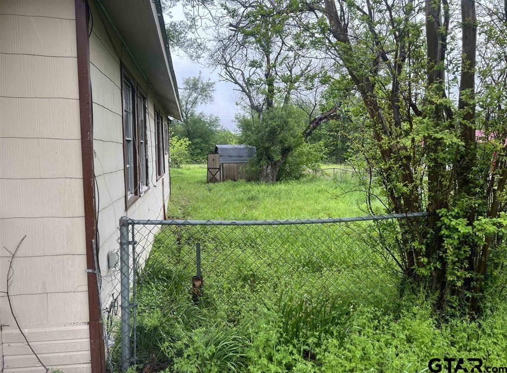 582 East Main Street Van, TX 75790 - Photo 4 of 12 a view of a field