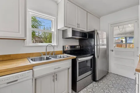 $385,000 | 32 17th Avenue South, Hopkins, MN 55343
