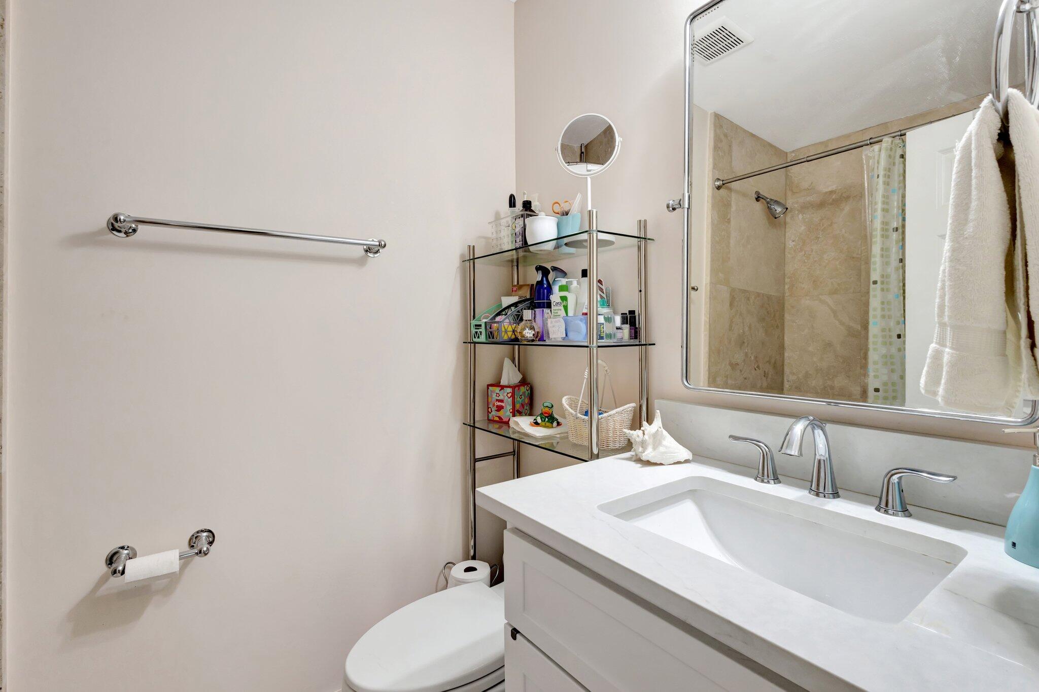 213 Kings Lynn Delray Beach, FL 33444 - Photo 28 of 39 46-web-or-mls-_82A1134