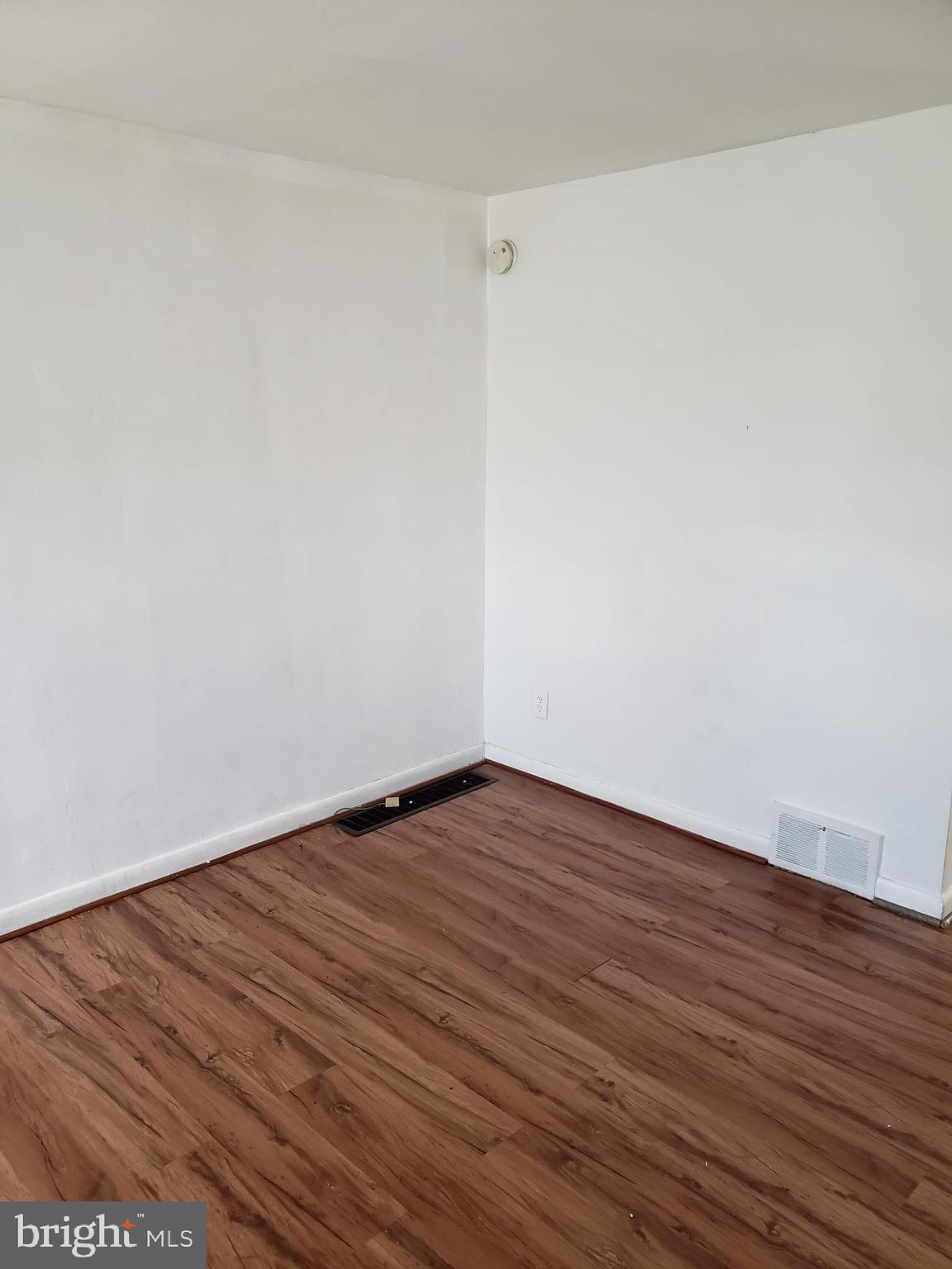 1038 Ash Road Sharon Hill, PA 19079 - Photo 6 of 8 Gallery Image 6