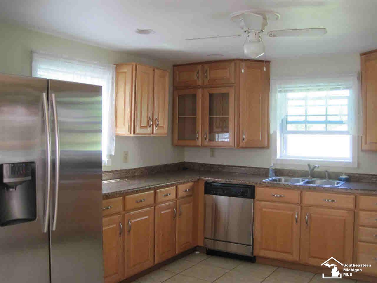 4707 School Road Temperance, MI 48182 - Photo 3 of 24
