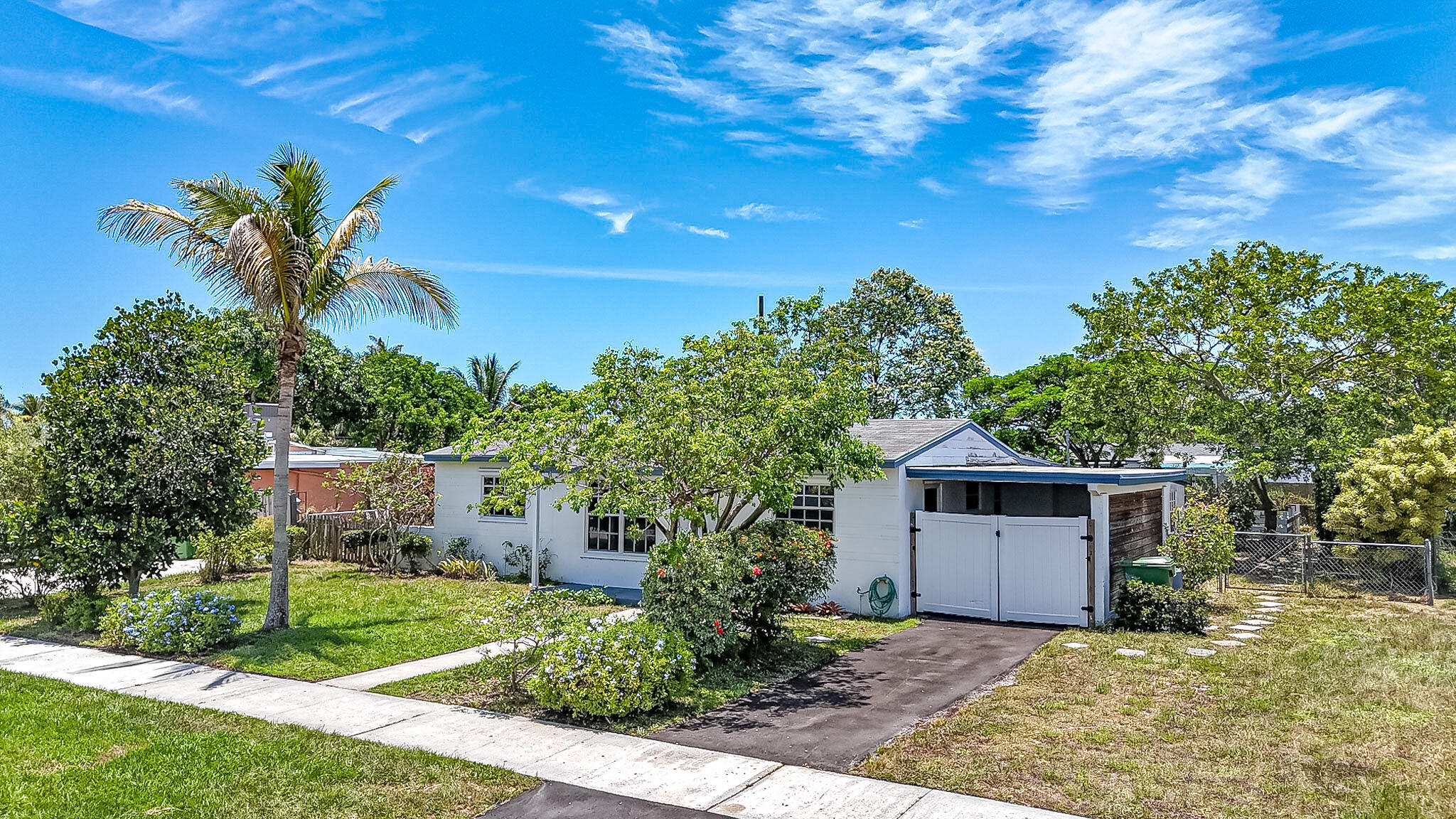 337 Mid Pines Road Palm Springs, FL 33461 - Photo 25 of 32 dji_fly_20260619_131348_0009_17819623147