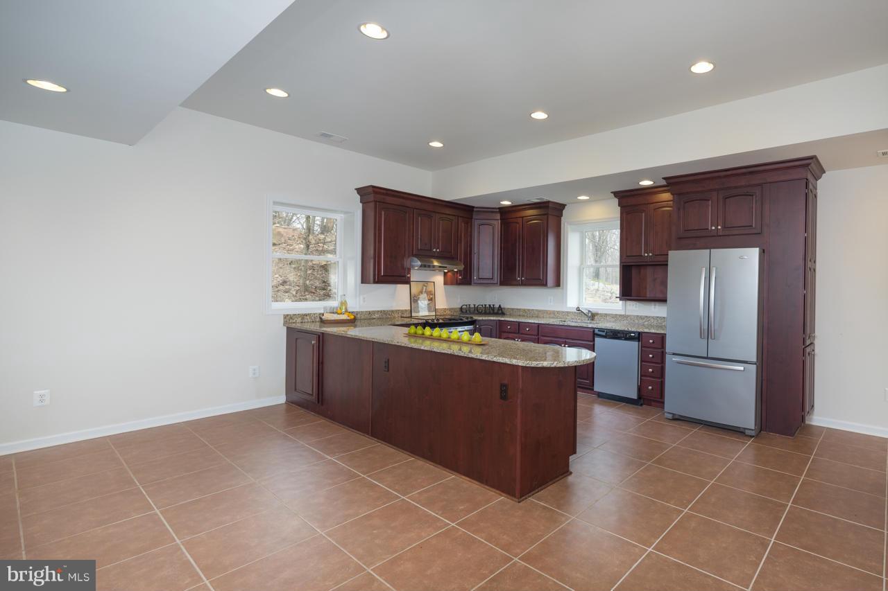 2614 Lookout Road Haymarket, VA 20169 - Photo 14 of 28 Kitchen