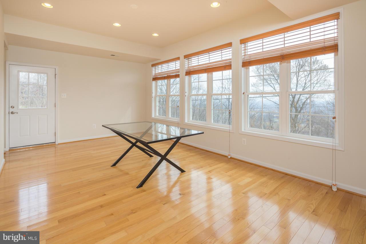 2614 Lookout Road Haymarket, VA 20169 - Photo 16 of 28 Dining Room