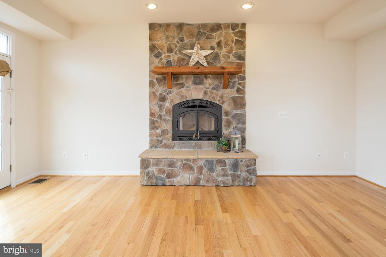 2614 Lookout Road Haymarket, VA 20169 - Photo 9 of 28 Family Room