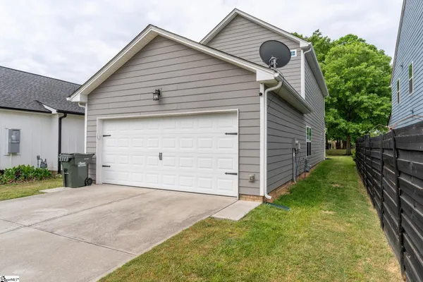 $294,500 | 205 Carruth Street, Simpsonville, SC 29680