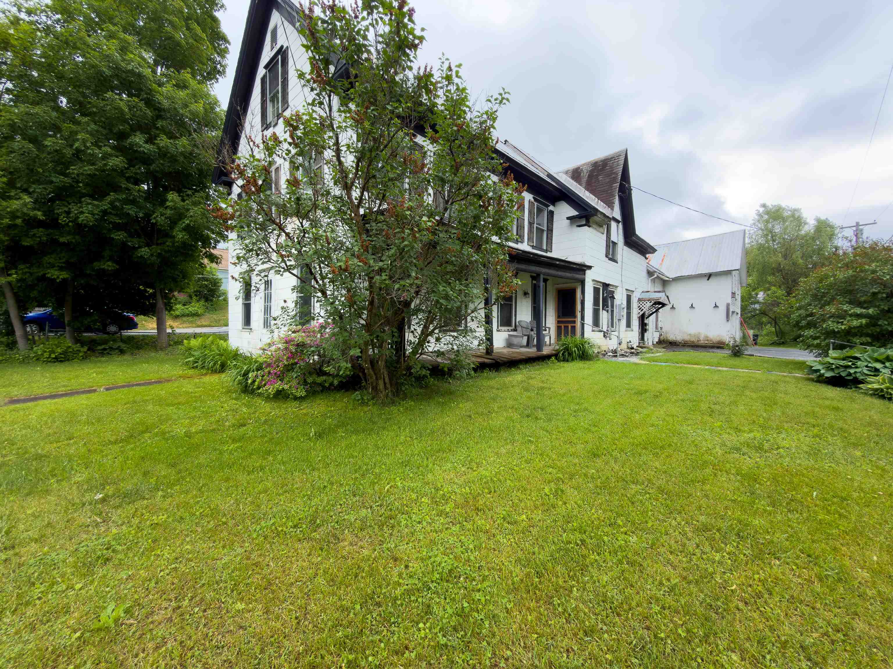 41 Ammonoosuc Street Haverhill, NH 03785 - Photo 2 of 47
