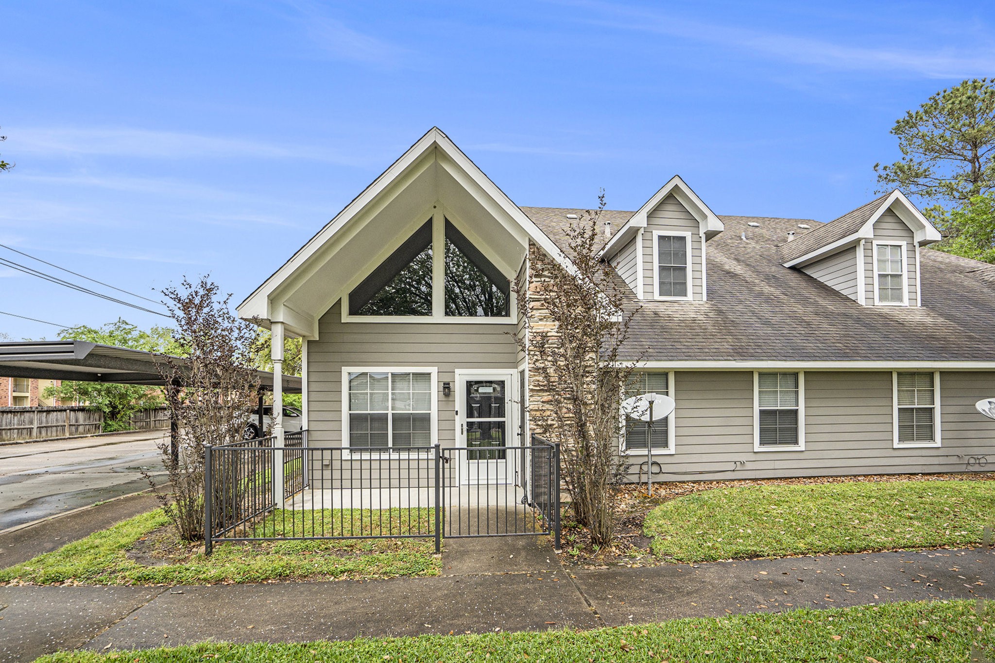 211 Hunt Road, Unit 211 Baytown, TX 77521 - Photo 23 of 27 Full front view of condo