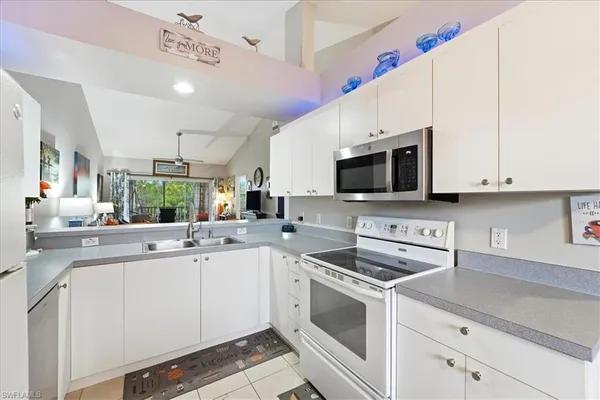 $285,000 | 422 Valerie Way, Unit 202, Naples, FL 34104