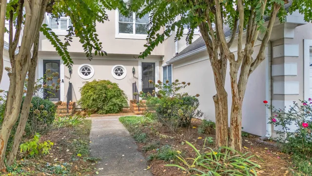 $640,000 | 1091 Constitution Drive, Chattanooga, TN 37405