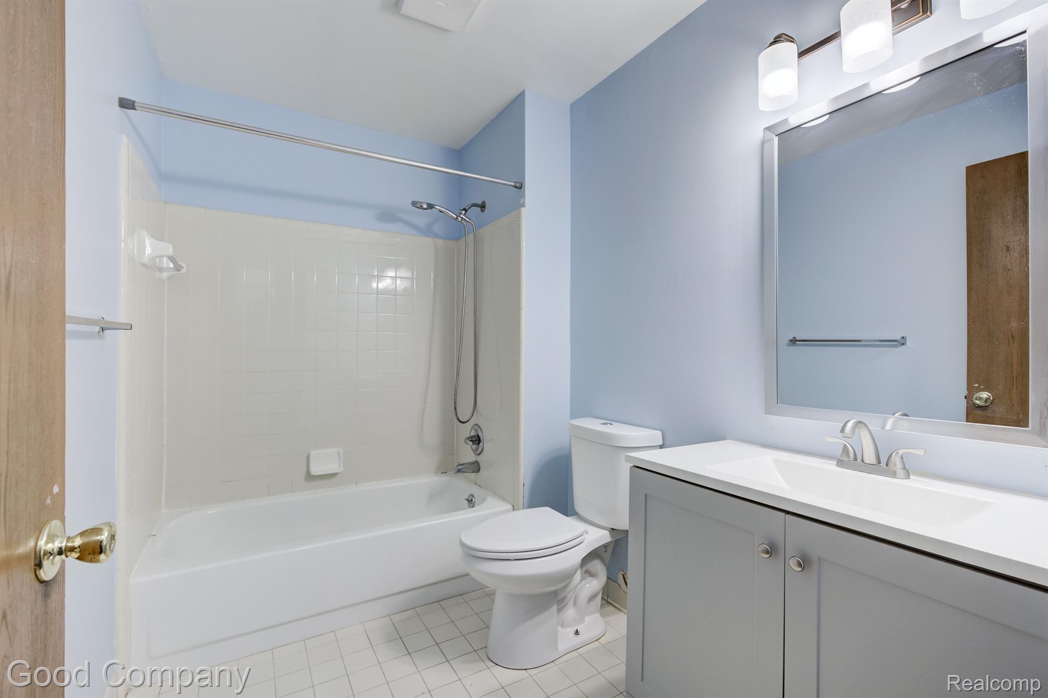 30464 Utica Road Roseville, MI 48066 - Photo 13 of 21 Gallery Image 13