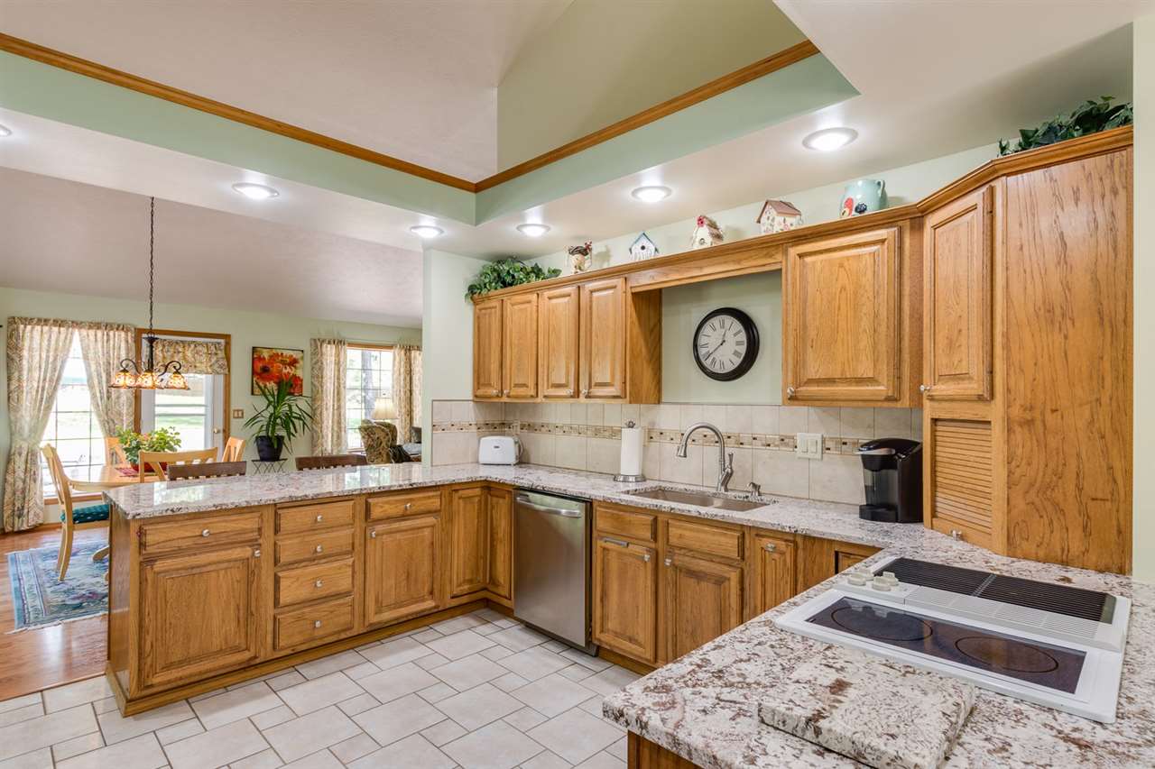 10815 South Spotted Road Cheney, WA 99004 - Photo 7 of 20