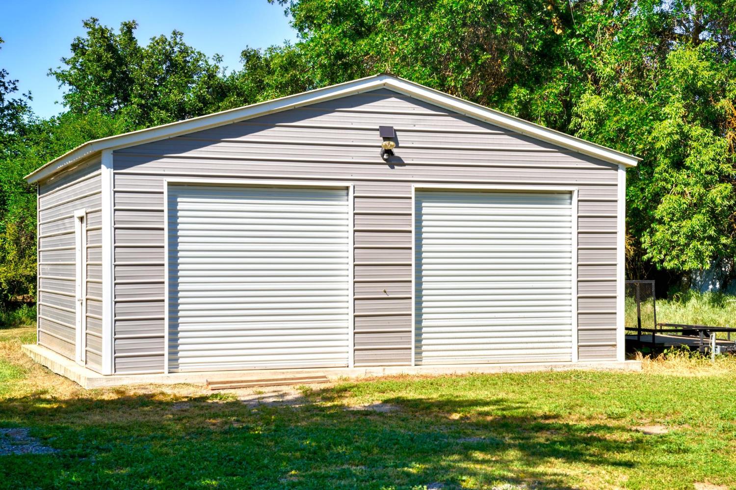 12518 Lone Oak Road Waterford, CA 95386 - Photo 34 of 50 a house view with a garden space