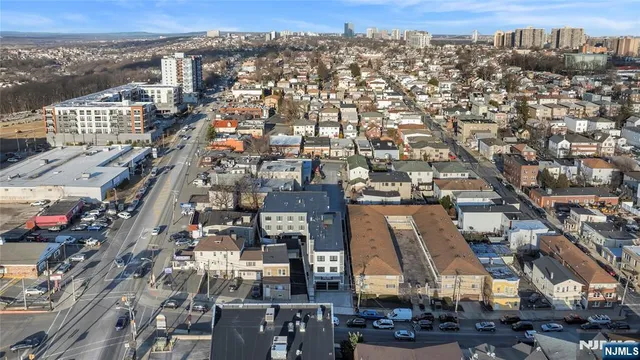 $2,395 | 491 Walker Street, Unit 3G, Fairview, NJ 07022