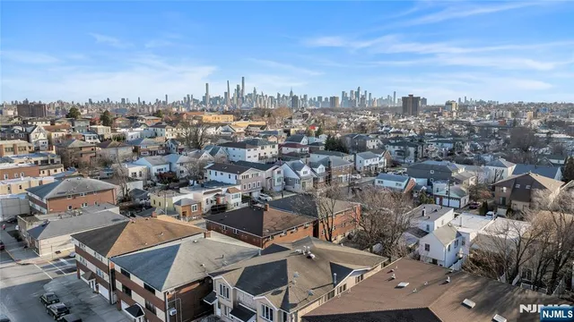 $2,395 | 491 Walker Street, Unit 3G, Fairview, NJ 07022