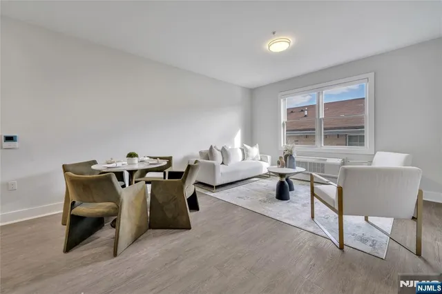 $2,395 | 491 Walker Street, Unit 3G, Fairview, NJ 07022