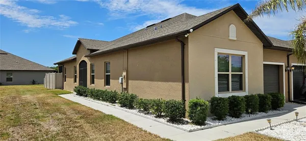 $1,995 | 13475 Crest Lake Drive, Hudson, FL 34669