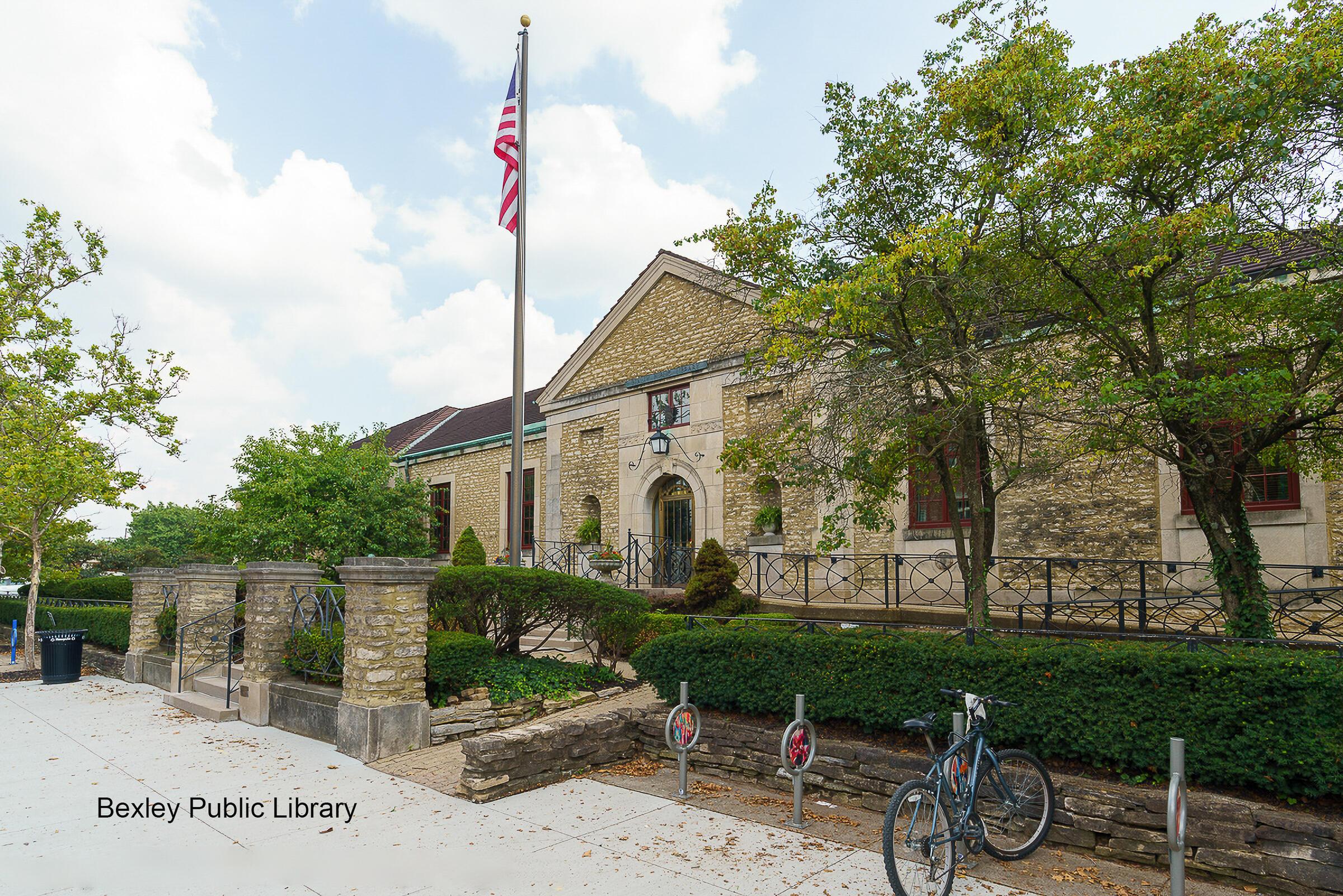 62 North Chesterfield Road Columbus, OH 43209 - Photo 23 of 28 Bexley Public Library