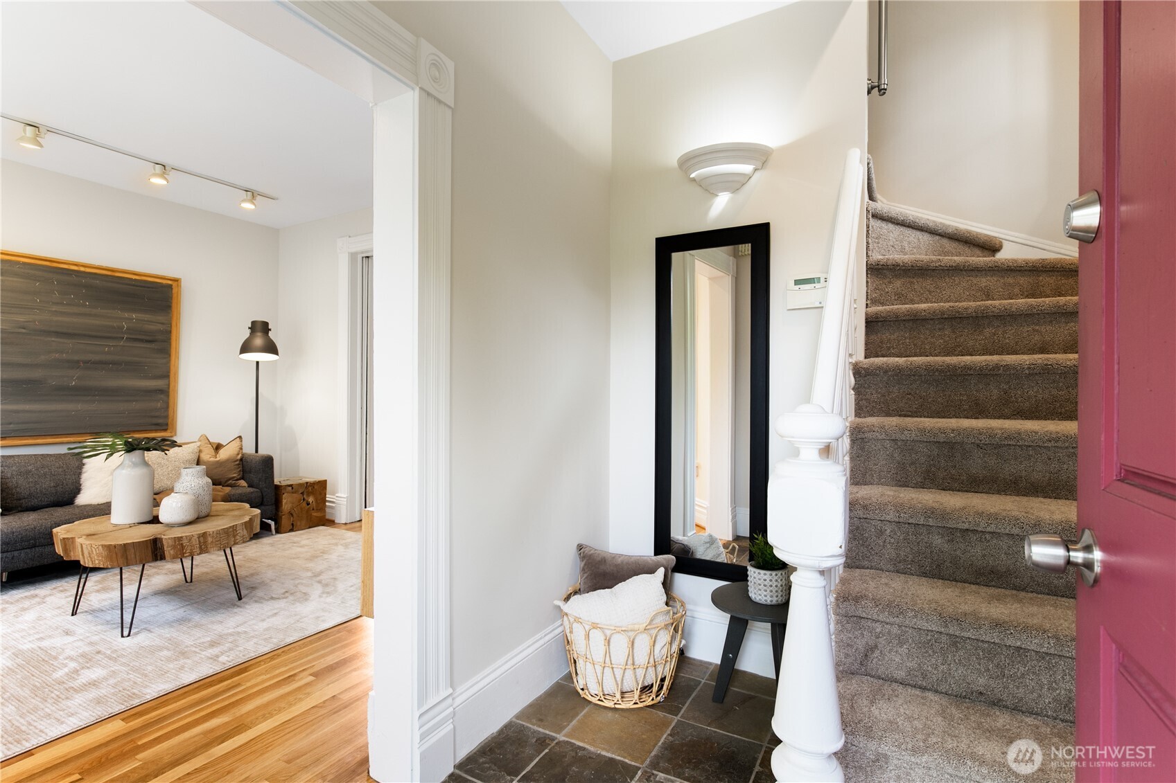 2202 East John Street Seattle, WA 98112 - Photo 3 of 34